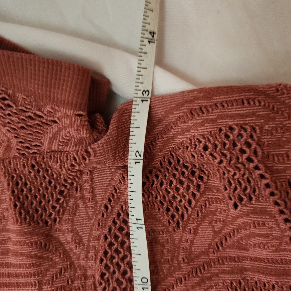 Free People Mauve Crop Top - Picture 6 of 8
